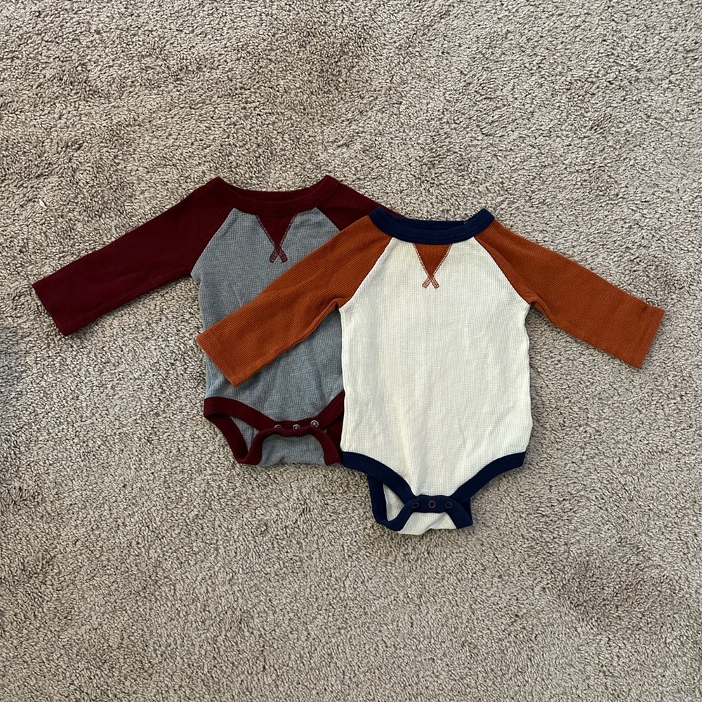 Cat&Jack newborn and 0-3m waffle thermal knit long sleeve boy onesie bodysuit